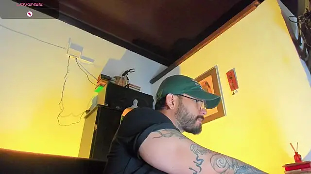 CamiloGray  online show from 11-09-25, 01:20