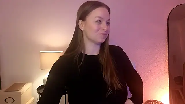 Snapshot of MilaFleur chatting on 02-01-25, 09:11 MilaFleur online show from 02-01-25, 09:11