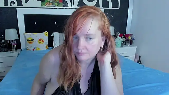 Snapshot of SinFulTitsDD chatting on 03-15-25, 09:27 SinFulTitsDD online show from 03-15-25, 09:27