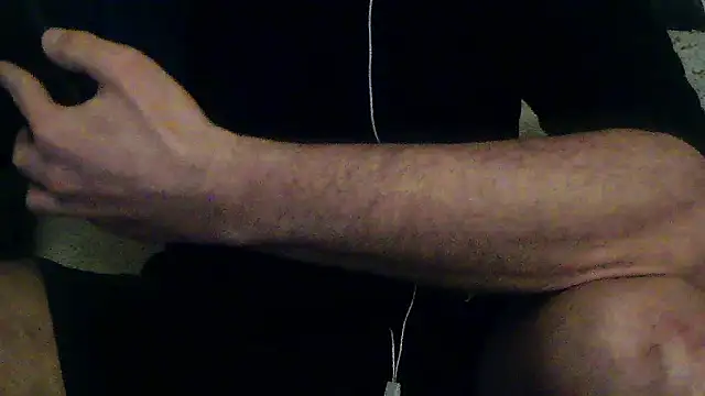 Snapshot of Dzutt chatting on 01-11-25, 07:38 Dzutt online show from 01-11-25, 07:38