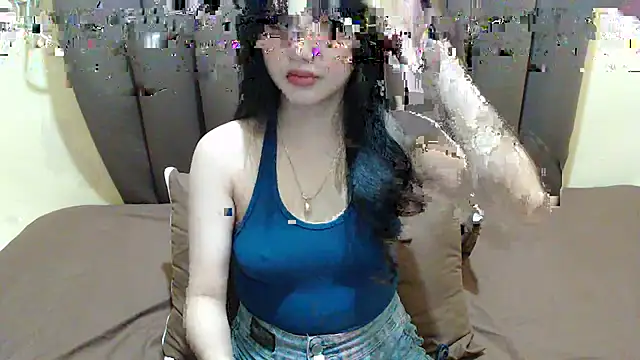 Snapshot of x_brittany_x chatting on 06-26-26, 08:35 x brittany x online show from 06-26-26, 08:35