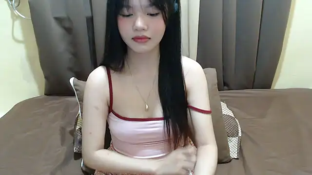 Snapshot of x_brittany_x chatting on 07-19-26, 06:44 x brittany x online show from 07-19-26, 06:44