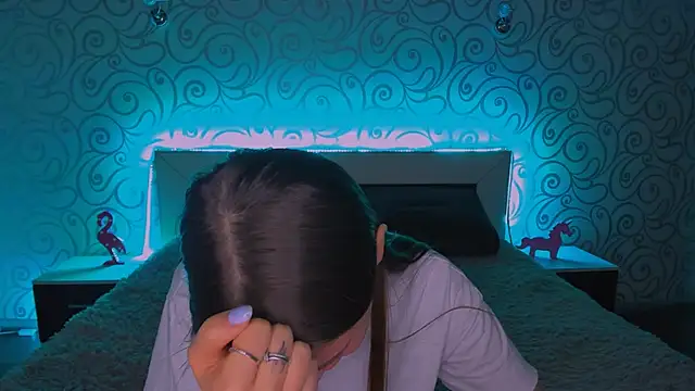 AlexaBarkley online show from 12-15-24, 06:18