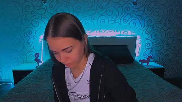 AlexaBarkley online show from 12-19-24, 06:23