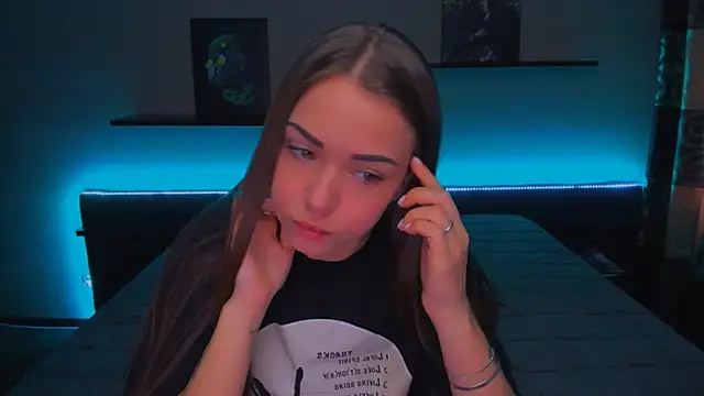 AlexaBarkley online show from 12-30-24, 03:14