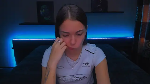 AlexaBarkley online show from 01-02-25, 06:18