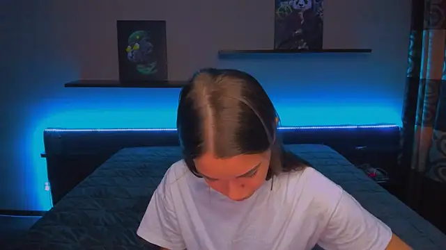 AlexaBarkley online show from 01-14-25, 06:34