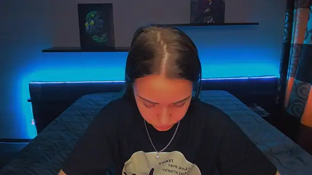 AlexaBarkley online show from 01-17-25, 06:57