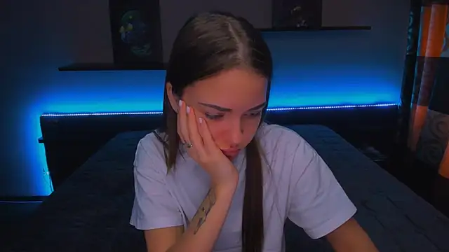 AlexaBarkley online show from 01-21-25, 06:22