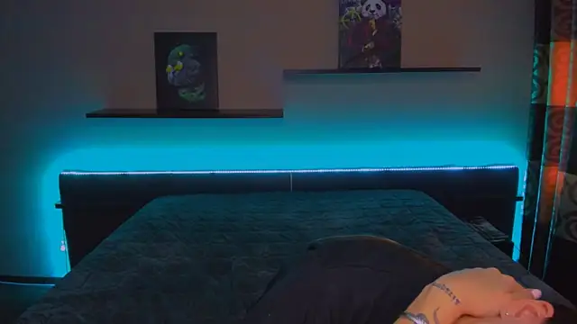 AlexaBarkley online show from 02-14-25, 06:12