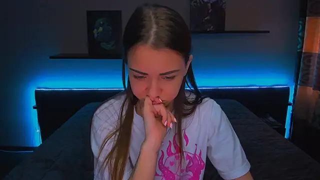 AlexaBarkley online show from 02-20-25, 06:17