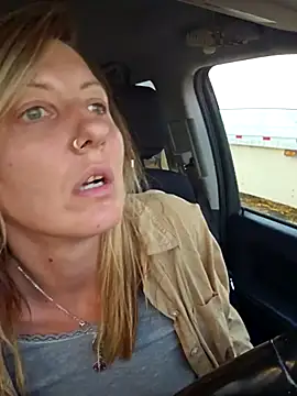 SheIsSomething online show from 12-15-25, 12:15