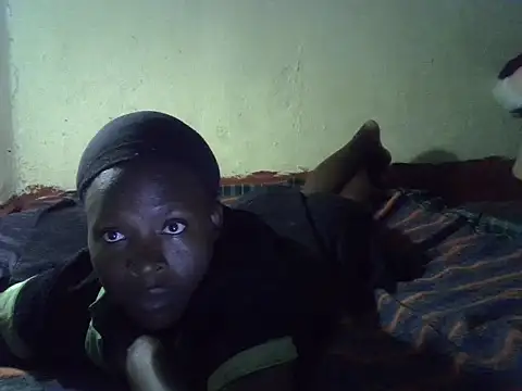 cute-shamza online show from 10-10-25, 03:49