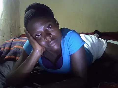 cute-shamza online show from 10-25-25, 04:35