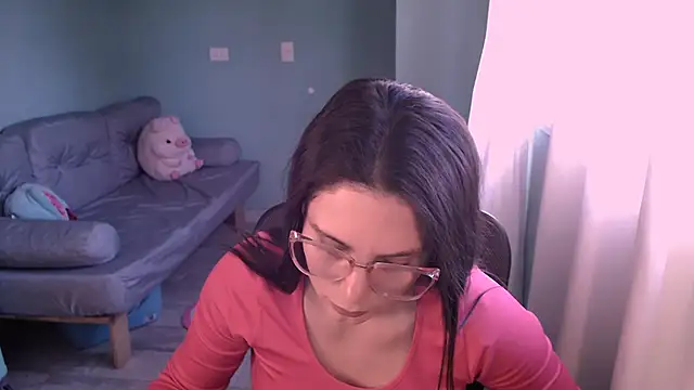 DoctoraMica online show from 09-11-25, 05:57
