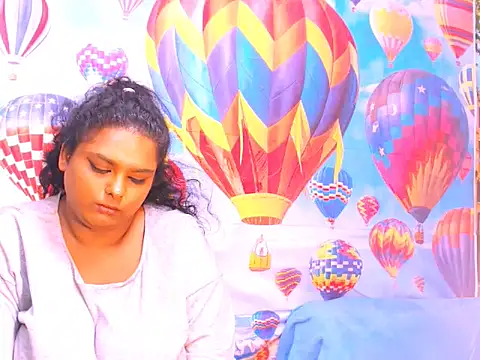 Snapshot of Indianfairy99 chatting on 01-28-25, 01:29 Indianfairy99 online show from 01-28-25, 01:29