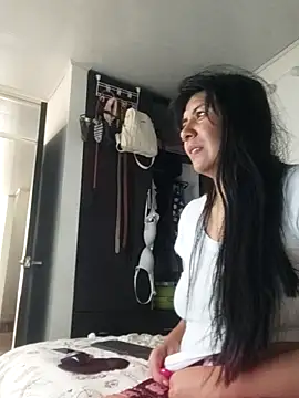 Snapshot of aisha_latina chatting on 05-18-26, 05:08 aisha latina online show from 05-18-26, 05:08