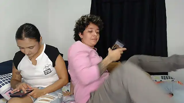 Snapshot of kathy_luisa chatting on 07-16-26, 12:49 kathy luisa online show from 07-16-26, 12:49