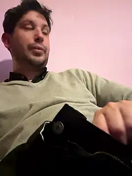 Snapshot of Taxidriver1988 chatting on 12-02-24, 03:58 Taxidriver1988 online show from 12-02-24, 03:58