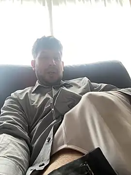 Snapshot of Taxidriver1988 chatting on 03-14-25, 02:08 Taxidriver1988 online show from 03-14-25, 02:08