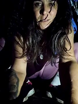 Snapshot of Yuky_ta chatting on 02-26-25, 04:56 Yuky ta online show from 02-26-25, 04:56