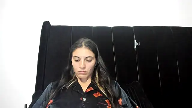 Snapshot of mariecam420 chatting on 06-09-26, 03:51 mariecam420 online show from 06-09-26, 03:51