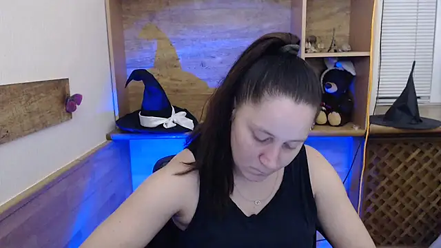 JosieJun  online show from 10-24-25, 05:53