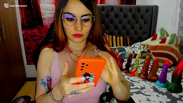 Snapshot of sofia23dirty chatting on 01-13-25, 04:19 sofia23dirty online show from 01-13-25, 04:19