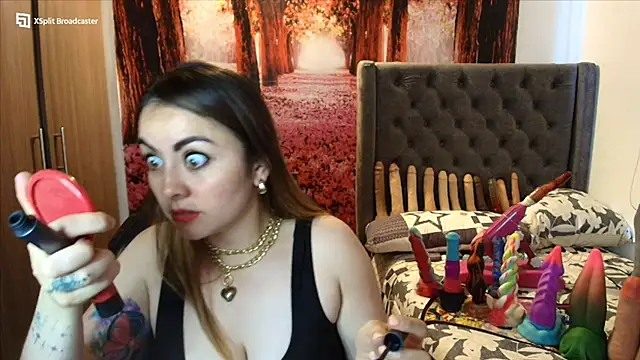 Snapshot of sofia23dirty chatting on 10-08-25, 06:38 sofia23dirty online show from 10-08-25, 06:38