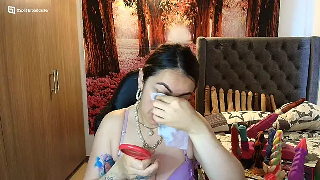 Snapshot of sofia23dirty chatting on 10-11-25, 01:53 sofia23dirty online show from 10-11-25, 01:53