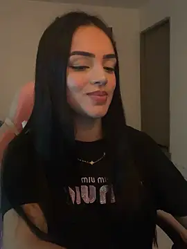 Snapshot of anniehart chatting on 01-14-26, 01:33 anniehart online show from 01-14-26, 01:33