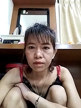 Little suzy5 online show from 05-17-26, 08:05