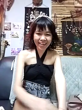 Snapshot of Little_suzy5 chatting on 07-13-26, 08:11 Little suzy5 online show from 07-13-26, 08:11