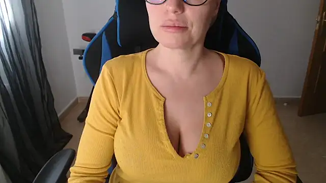 LARACRUZ30 online show from 03-03-26, 04:46