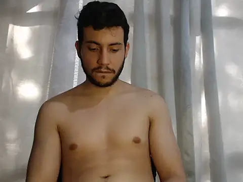 Snapshot of Armando_2002 chatting on 12-14-24, 07:46 Armando 2002 online show from 12-14-24, 07:46