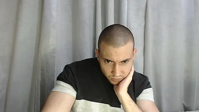 Snapshot of Armando_2002 chatting on 10-02-25, 03:02 Armando 2002 online show from 10-02-25, 03:02