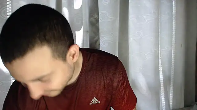 Snapshot of Armando_2002 chatting on 10-29-25, 06:09 Armando 2002 online show from 10-29-25, 06:09