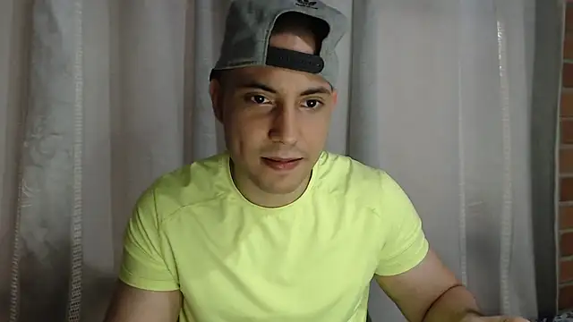 Snapshot of Armando_2002 chatting on 11-15-25, 05:09 Armando 2002 online show from 11-15-25, 05:09