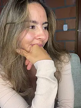 Snapshot of RouseColins chatting on 02-14-25, 01:34 RouseColins online show from 02-14-25, 01:34