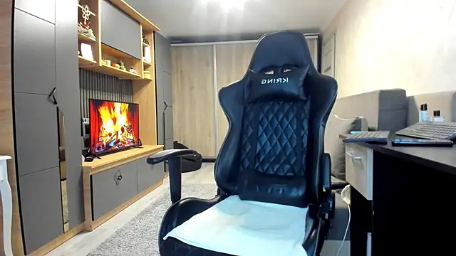 Claire95  online show from 10-15-25, 04:56