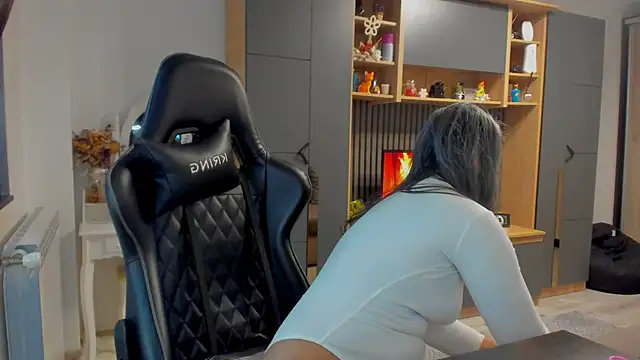 Claire95  online show from 02-26-26, 06:56