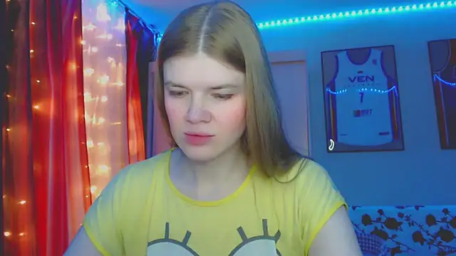 Snapshot of Klementa chatting on 10-04-25, 08:07 Klementa online show from 10-04-25, 08:07