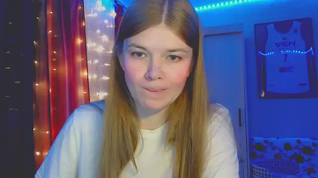 Snapshot of Klementa chatting on 10-08-25, 07:11 Klementa online show from 10-08-25, 07:11