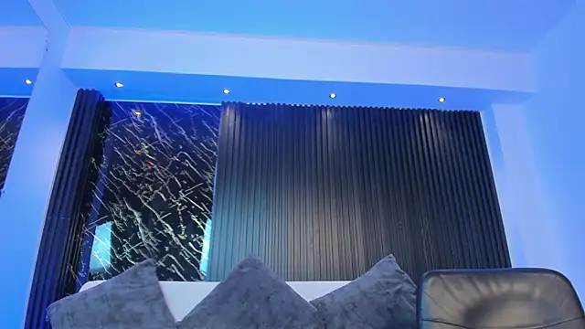 miataylorr1 online show from 01-10-25, 06:17