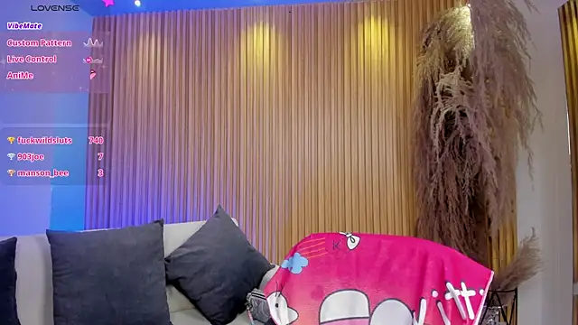 miataylorr1 online show from 02-17-25, 07:10