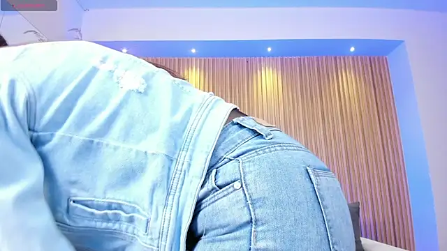 miataylorr1 online show from 03-10-25, 11:42