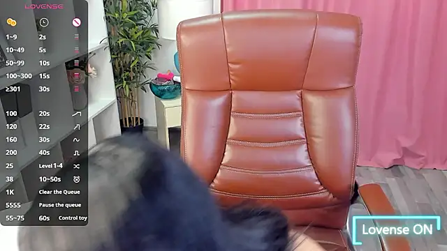 Snapshot of EmaBrownie chatting on 03-17-26, 11:24 EmaBrownie online show from 03-17-26, 11:24