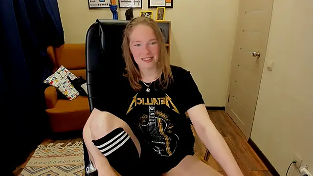  fiona Love online show from 05-16-26, 07:56