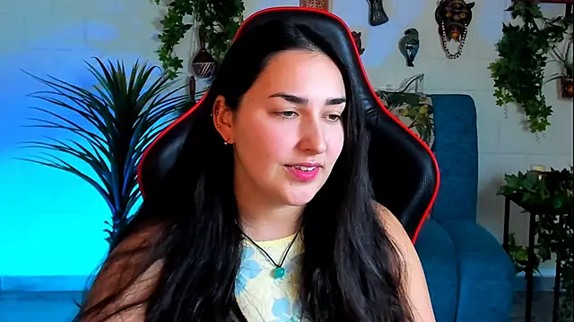 Snapshot of CeceliaJohnson chatting on 02-17-25, 11:13 CeceliaJohnson online show from 02-17-25, 11:13