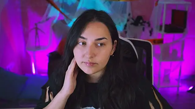 Snapshot of CeceliaJohnson chatting on 11-04-25, 08:13 CeceliaJohnson online show from 11-04-25, 08:13